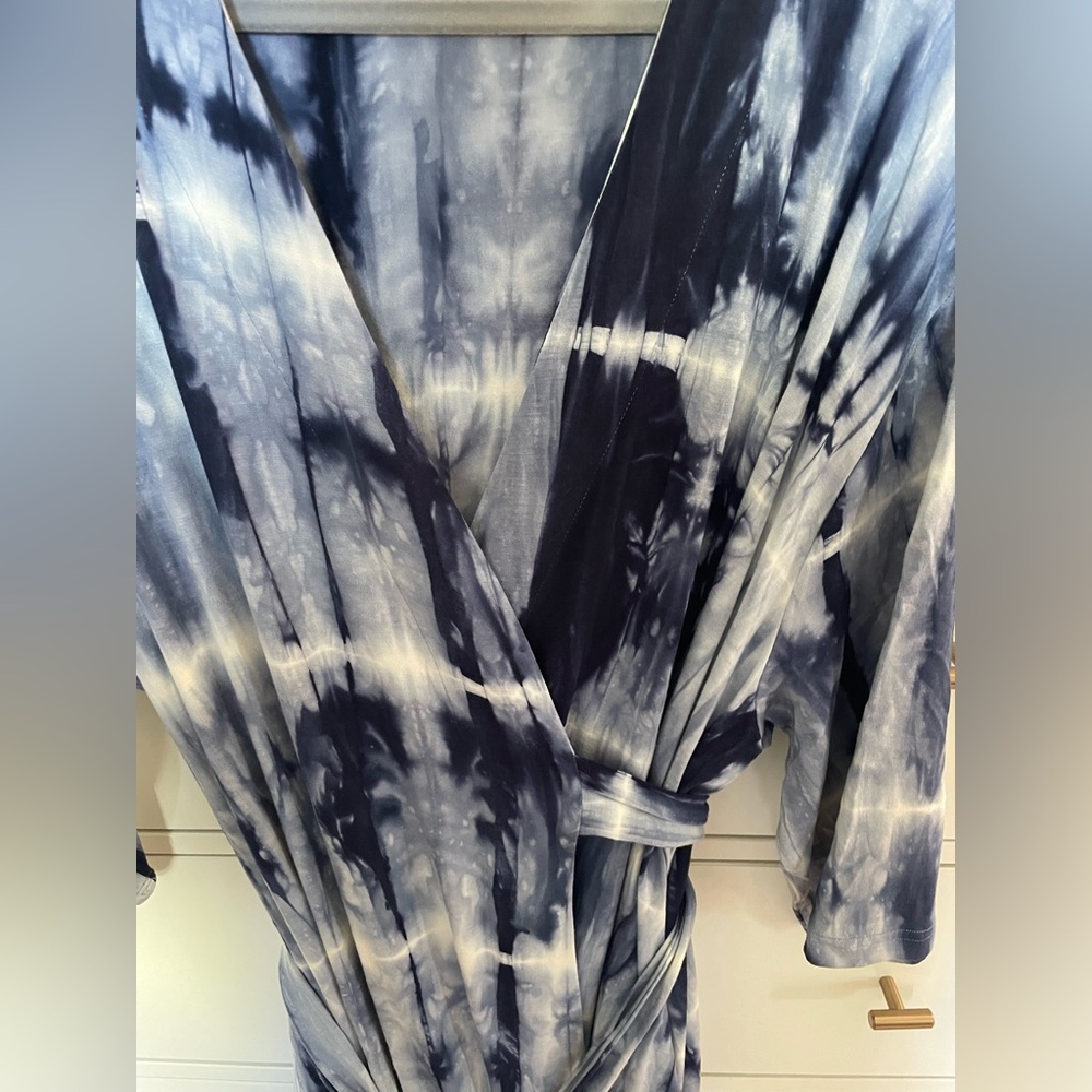 NESTING OLIVE ROBE - Picture 8 of 13